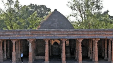 धार भोजशाला पर ऐतिहासिक फैसला: MP हाई कोर्ट ने कहा- ‘यह सरस्वती मंदिर’, नमाज पर रोक