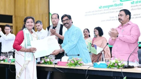 झारखंड में 316 शिक्षकों को नियुक्ति पत्र, CM हेमंत सोरेन बोले- ‘जिम्मेदारी निभाइए, तभी बदलेगा राज्य’
