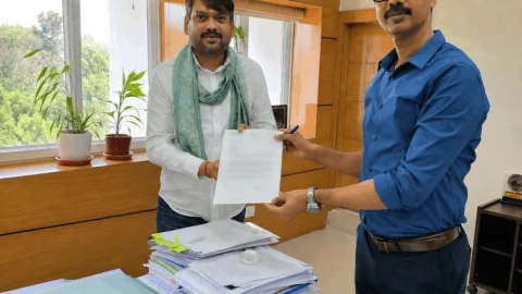 धनबाद के विकास को लेकर एक्शन में मेयर संजीव सिंह, रांची में प्रधान सचिव से की मुलाकात