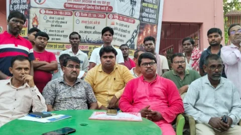 धनबाद: हरिणा में फूटा ग्रामीणों का गुस्सा: बिजली संकट और जर्जर जलमीनार पर BCCL के खिलाफ आंदोलन का ऐलान