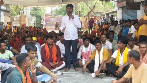 धनबाद: हरिणा में बिजली संकट पर BCCL के खिलाफ उग्र आंदोलन,MLA शत्रुघ्न महतो के हस्तक्षेप के बाद बनी बात