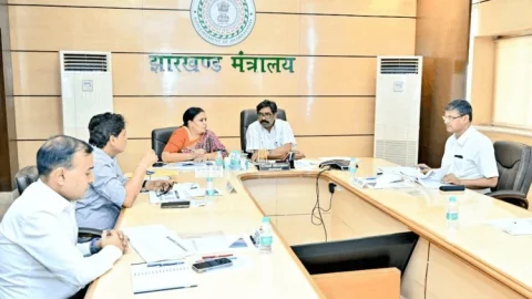 झारखंड में हेमंत का बड़ा मिशन: “कोई गरीब बेघर नहीं रहेगा”, महिलाओं को सोलर ट्रेनिंग और रोजगार का तोहफा