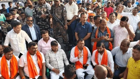 बोकारो: गर्भवती दलित महिला की हत्या  से उबाल: मुख्य आरोपी की गिरफ्तारी को लेकर MP ढुलू महतो का अल्टीमेटम