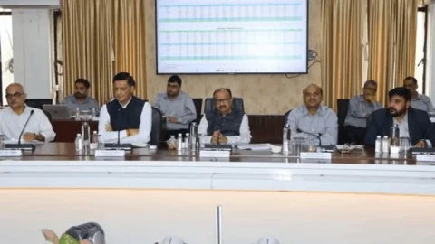 BCCL मुख्यालय में GM समन्वय बैठक, CMD मनोज अग्रवाल बोले- उत्पादन बढ़े, सुरक्षा पर नहीं होगा कोई समझौता