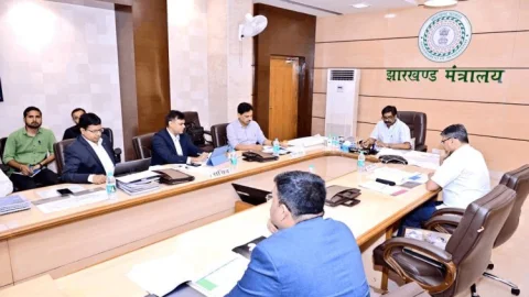 झारखंड में इलिगल माइनिंग पर ब्रेक:हेमंत सरकार का एक्शन मोड, कोयला-बालू पर सख्ती, गोल्ड उत्पादन बढ़ाने का आदेश
