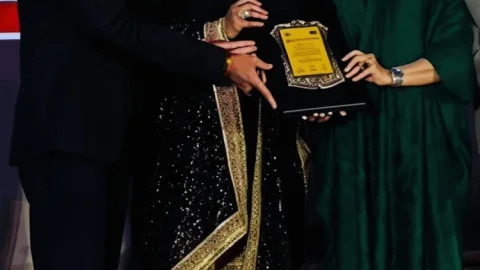 धनबाद की बेटी ने बढ़ाया मान: डॉ. नेहा प्रियदर्शिनी को मिला ISAR Youth Icon Award 2026