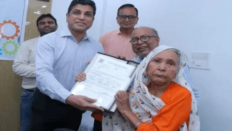 कोयला पेंशनरों की बल्ले-बल्ले! 1000 रुपये बढ़ी पेंशन, धनबाद में बांटे गए संशोधित PPO
