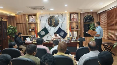 धनबाद: शिक्षा व्यवस्था में बड़े बदलाव: मानदेय बढ़ा, 24 जर्जर स्कूल होंगे शिफ्ट, शिक्षकों-कर्मियों के तबादले की तैयारी
