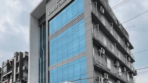धनबाद में फर्जी लाइसेंस का खेल! अल्ट्रासाउंड मशीन खरीदने के आरोप में डॉक्टर मिहिर कुमार पर FIR