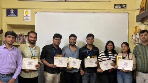 धनबाद: “न भागना है, न रुकना है, बस चलते रहना है” — सीए बनने का यही मूलमंत्र है : डॉ. मनीष शर्मा