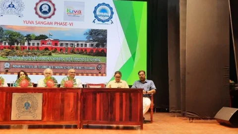IIT ISM में युवा संगम फेज-6 का समापन, मध्य प्रदेश के युवाओं ने झारखंड की संस्कृति और विकास को करीब से जाना
