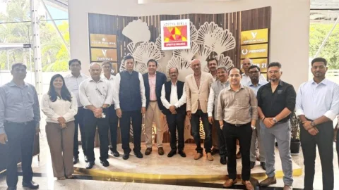 कोयले से कपड़ा उद्योग तक: BCCL ने अपनाया आदित्य बिड़ला मॉडल, विस्थापितों को मिलेगा रोजगार!
