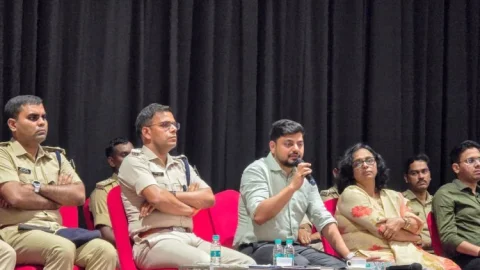 धनबाद: मुहर्रम पर प्रशासन अलर्ट: सौहार्द बिगाड़ने वालों पर होगी कड़ी कार्रवाई, अफवाह फैलाने वालों को चेतावनी