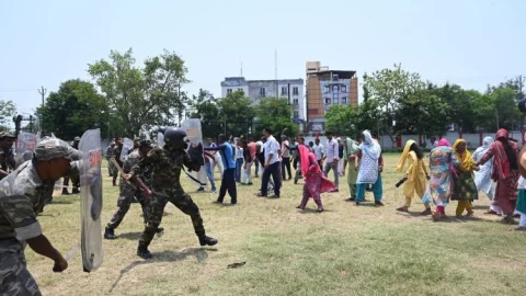 मुहर्रम को लेकर धनबाद प्रशासन अलर्ट मोड में, 24x7 कंट्रोल रूम रहेगा सक्रिय; डीजे बजाने पर पूरी तरह प्रतिबंध