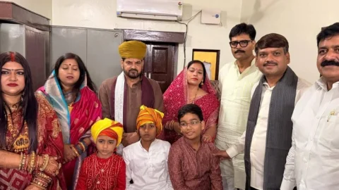 धनबाद से बलिया तक दिखी सिंह मेंशन की हनक! संजीव सिंह के बेटे के मुंडन संस्कार में जुटे यूपी-झारखंड के दिग्गज