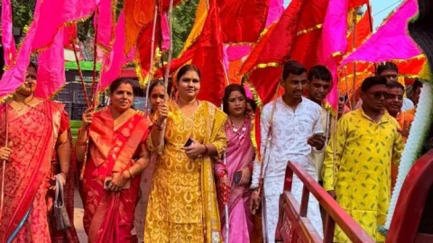 कतरास में पहली बार निकली बाबा श्याम की भव्य निशान यात्रा, निर्जला एकादशी पर उमड़ा श्रद्धा और आस्था का सैलाब