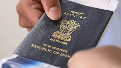 1 जुलाई से पासपोर्ट बनवाना होगा महंगा! अब सामान्य के लिए ₹2500 और तत्काल के लिए ₹6000 चुकाने होंगे