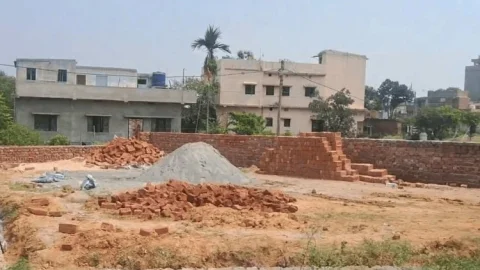 धनबाद: भूली में BCCL की करोड़ों की जमीन पर घमासान: एक जमीन पर तीन दावेदार, BTA ने गिराई अवैध घेराबंदी