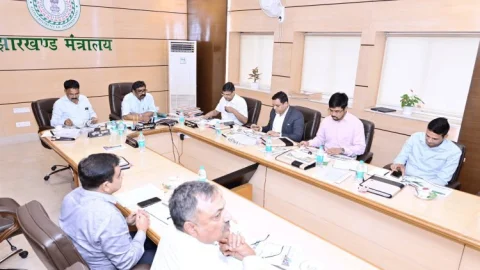 झारखंड में दिखेगा कोल माइंस और इको टूरिज्म का नया रंग, अंडरग्राउंड कोल माइंस में शुरू होगा पर्यटन