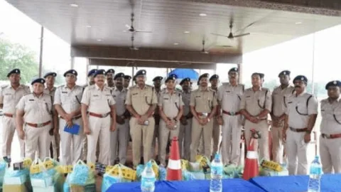बोकारो पुलिस हुई हाईटेक! 20 थानों को मिली मॉडर्न इन्वेस्टिगेशन किट, अब वैज्ञानिक तरीके से होगी अपराध जांच