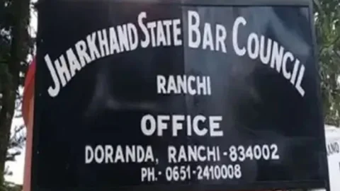 जितेंद्र कुमार की अगुवाई में बार काउंसिल के 19 सदस्य एक मंच पर, पहली हाउस मीटिंग बुलाने की मांग तेज
