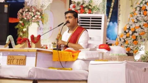 धनबाद: जय श्रीराम के उद्घोष से गूंजा कंचनडीह, श्रीराम राज्याभिषेक के साथ भव्य श्रीरामकथा का हुआ समापन