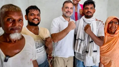 Google से सीखा संविधान, राहुल गांधी भी हुए मुरीद! जंतर-मंतर से वायरल मोहम्मद इरफान की कहानी