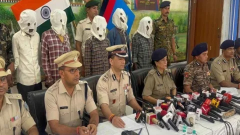 ऑपरेशन 'दौरा पहाड़' में सबसे बड़ी कामयाबी: 2.20 करोड़ का इनामी माओवादी मिसिर बेसरा धनबाद से गिरफ्तार