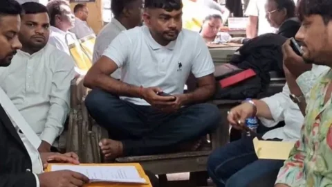 धनबाद में बरसे जयराम महतो: 'JPSC छात्रों के साथ हूं', ED कार्रवाई पर NDA और ढुल्लू महतो पर साधा निशाना