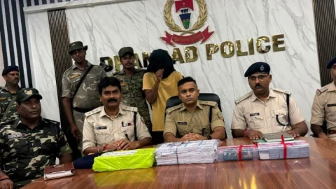 धनबाद में डेढ़ करोड़ की अवैध लॉटरी फैक्ट्री का भंडाफोड़,  BCCL क्वार्टर से हाईटेक प्रिंटिंग प्रेस पकड़ी गई