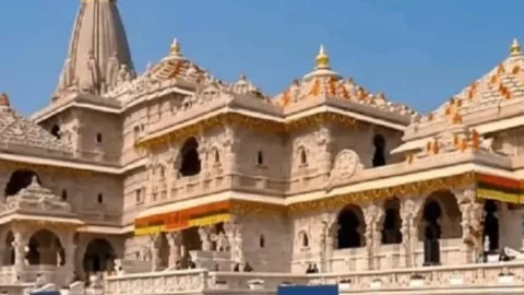 राम मंदिर निर्माण में ₹1400 करोड़ का सवाल! पूर्व लेखा प्रभारी ने SIT को सौंपे सबूत, चंपत राय पर गंभीर आरोप