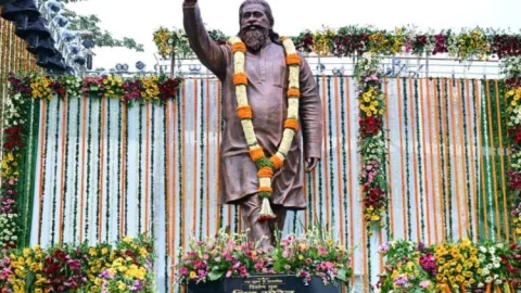 नेमरा में छलके CM हेमंत के आंसू, शिबू सोरेन की प्रतिमा का अनावरण,बोले- इतिहास में अमर रहेंगे दिशोम गुरु