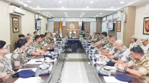 झारखंड में अवैध कोयला कारोबार पर कसेगा शिकंजा! रांची में CISF की हाईलेवल बैठक, सुरक्षा रणनीति हुई सख्त