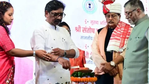 छात्र आंदोलन पर हेमंत का बड़ा ऐलान: “चोरी पकड़ ली है, आपका हक मिलेगा”, दोषियों को कड़ी सजा का भरोसा