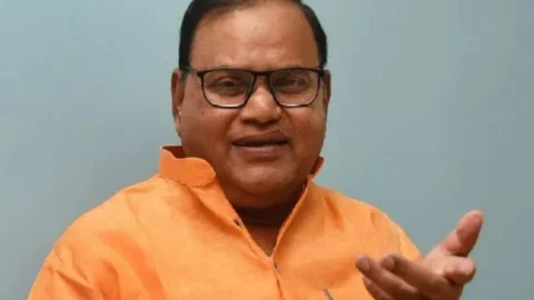 बिहटा एयरपोर्ट का नाम बदलने की मांग तेज, संसद में उठा स्वामी सहजानंद सरस्वती का नाम