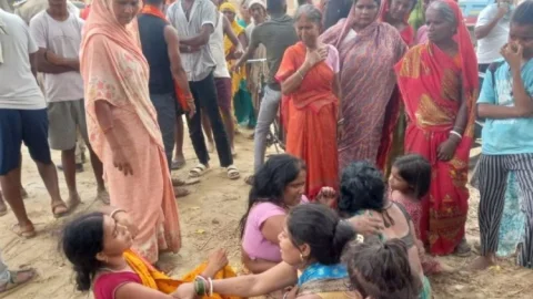 बिहार: बख्तियारपुर में गंगा स्नान के दौरान 7 बच्चियां डूबीं, 2 के शव बरामद; तीन को बचाया गया