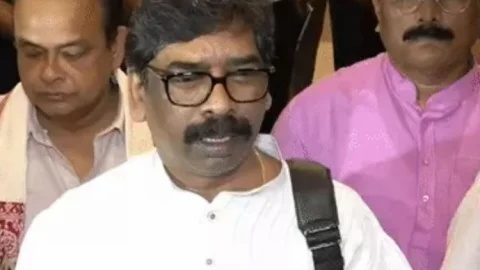 झारखंड: CM हेमंत सोरेन का बड़ा फैसला:  JSSC-CGL समेत TDPL की सभी परीक्षाएं रद्द, छात्रों में जश्न