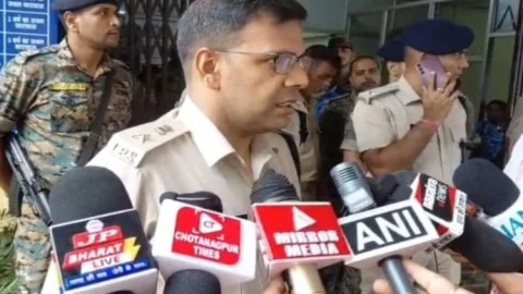 धनबाद: जमीन कारोबारी से पांच लाख रंगदारी वसूलने आये थे प्रिंस खान के गुर्गे, पुलिस से एनकाउंटर,दो को लगी गोली
