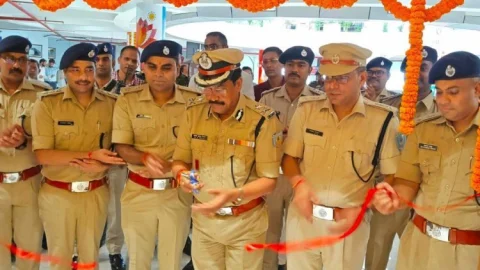 धनबाद पुलिसिंग का नया मॉडल: हाईटेक हुआ SSP ऑफिस, टोकन सिस्टम शुरू