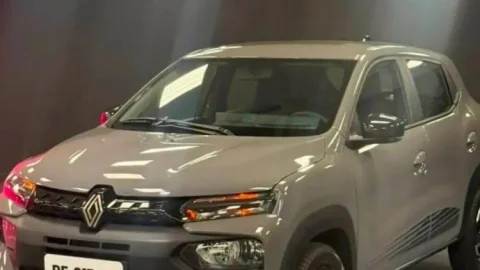 Renault Kwid 2027 ने मारी धांसू एंट्री! 4 एयरबैग, डिजिटल डैशबोर्ड और 10.1-इंच स्क्रीन से लैस, कीमत भी हुई कम