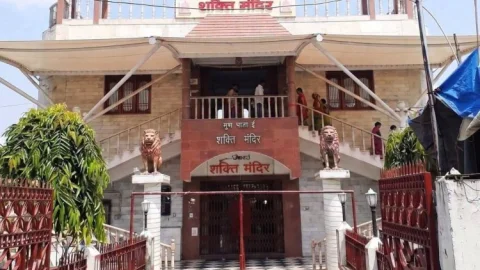 धनबाद: शक्ति मंदिर में जन्माष्टमी पर सजेगा भक्ति का भव्य दरबार, मध्यरात्रि में गूंजेगा ‘नंद के घर आनंद भयो’