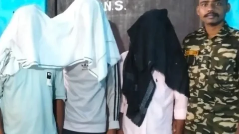 सुदामडीह दुष्कर्म केस: आरा स्टेशन से तीनों फरार आरोपी दबोचे गये, मोबाइल में मिले आपत्तिजनक फोटो-वीडियो