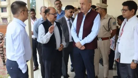 Dhanbad झरिया मास्टर प्लान: बेलगड़िया-कर्माटांड़ पहुंचे PM Advisor तरुण कपूर, विकास कार्यों का लिया जायजा