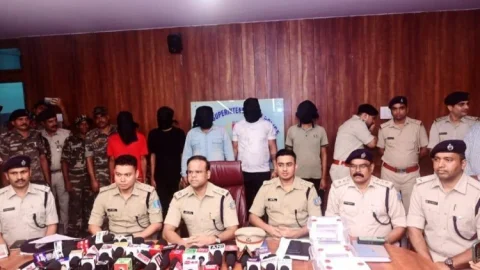Jamshedpur: 15 लाख की सुपारी, 11 गोलियां और दुमका जेल कनेक्शन... निखार सबलोक हत्याकांड में 6 गिरफ्तार