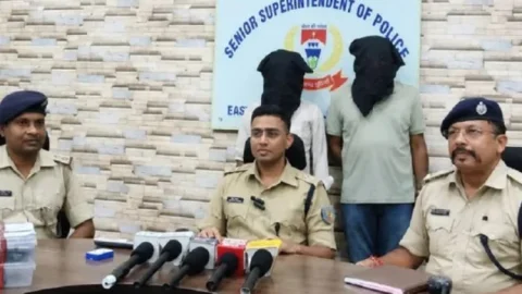 जमशेदपुर: निखार हत्याकांड के बाद फिर खूनी गैंगवार की साजिश, गणेश सिंह गैंग के सदस्य को मारने आए यूपी के 2 शूटर गिरफ्तार