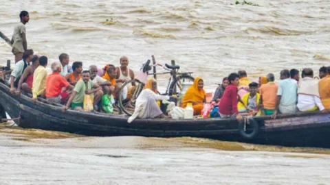 पटना में बाढ़ का रौद्र रूप: गंगा-सोन-पुनपुन-दरधा का कहर, शहर में घुसा पानी; दीघा से मोकामा तक हाहाकार