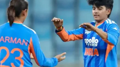 भारत ने पाकिस्तान को 7 विकेट से रौंदा, 55 रन पर समेटकर लगाई जीत की हैट्रिक