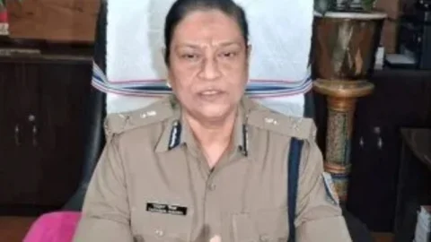 1 दिन की सर्विस बाकी थी, फिर भी बनीं DGP! तदाशा मिश्रा की नियुक्ति पर SC में सवाल