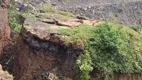 धनबाद: रामकनाली में अवैध कोयला  चुनने के दौरान भू-धंसान, 3 की मौत; महिला गंभीर घायल