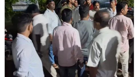 बोकारो में घर में घुसकर तीन लोगों को मारी गोली, पति-पत्नी की मौत; बेटा गंभीर